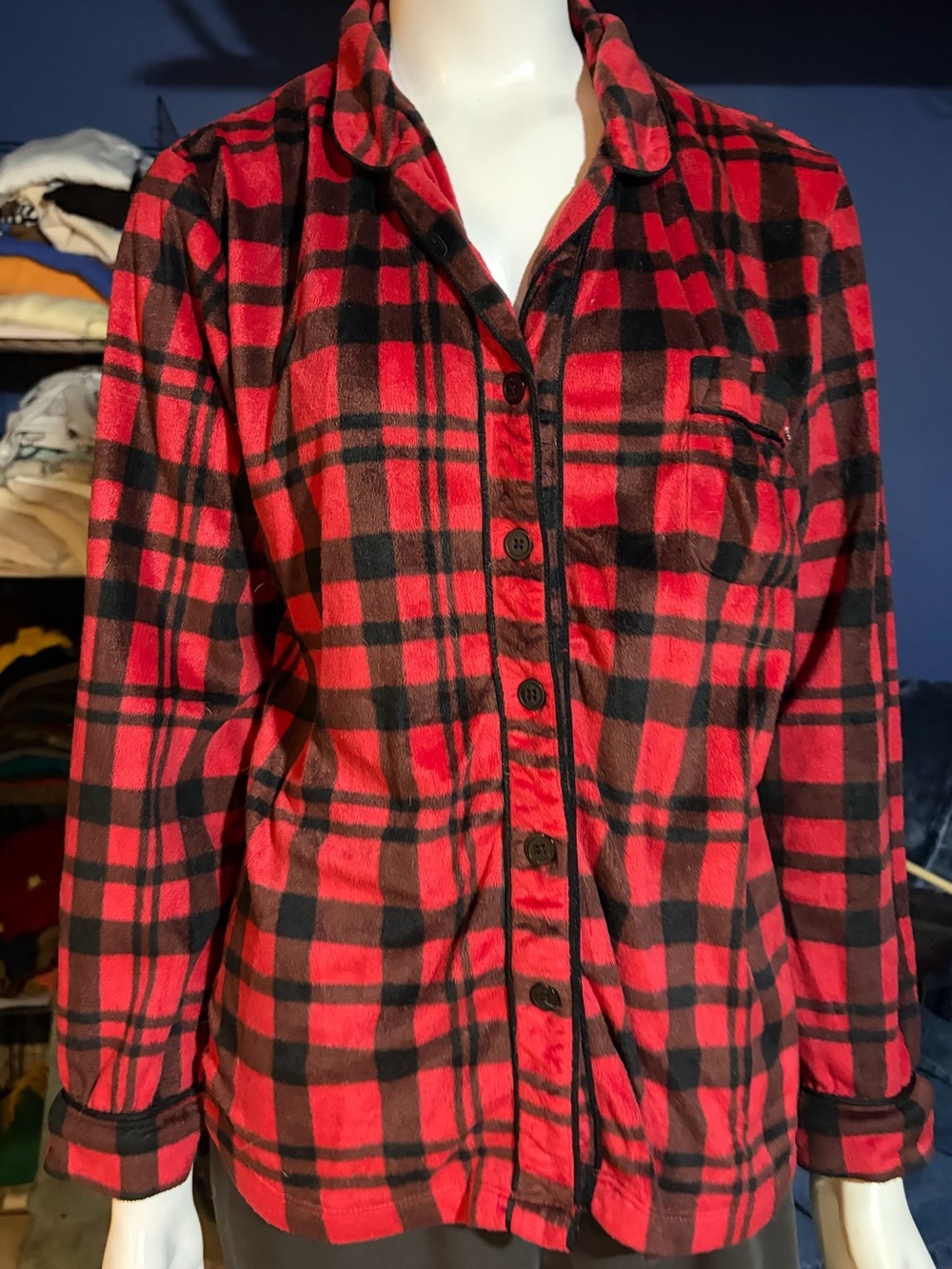 DKNY Women's Red/Black Plaid Fleece Button-Front Collared Pajama Set Size M EUC